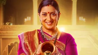 Kyunki Saas Bhi Kabhi Bahu Thi: Smriti Irani deeply moves audience in a scene highlighting a woman’s struggles