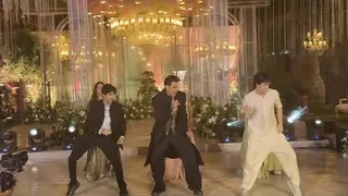 Hrithik Roshan and his sons set the stage on fire with their dance performance; Fans gush over the Roshan boys