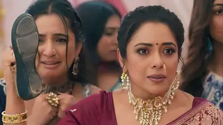 Anupamaa: Anu faces angry crowd’s chappal attack while standing by Preet and Ishani