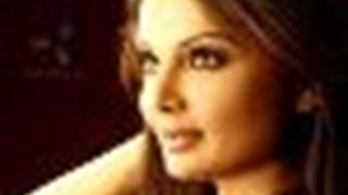 Deepshikha Nagpal makes a comeback to television