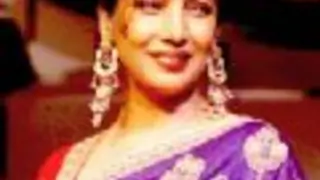 No shoulder surgery for Shabana (Movie Snippets) Thumbnail