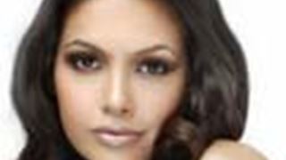 Esha Gupta to shoot in New York for cosmetic brand?