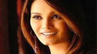 Diana Hayden to launch fitness book thumbnail