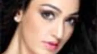 Gulshan Kumar's daughter makes 'fairy tale' debut at LFW Thumbnail