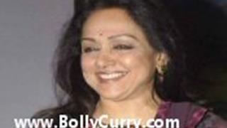 Hema Malini all for anti-ageing techniques (Movie Snippets)