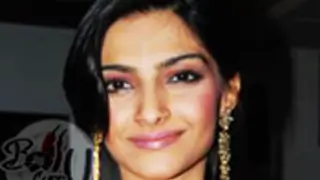 Sonam Kapoor to Report the 'Lois Lane Way' Thumbnail