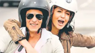 First Look: Shah Rukh & Anushka in YRF's Untitled! Thumbnail