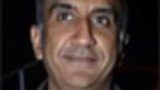 Saif not playing superhero in my film: Luthria Thumbnail