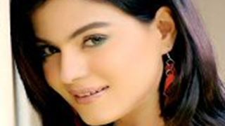 I have a split personality: Veena Malik (Movie Snippets) Thumbnail