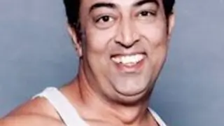 Vindu reveals family secrets, plans to make documentary on dad thumbnail