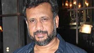 Anubhav Sinha to make erotic film as tribute to Bhatts
