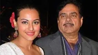 Shatrughan's first public outing with Sonakshi post-surgery Thumbnail