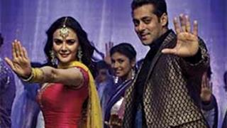 Salman rocks in 'Kudiye di kurti' with Preity Thumbnail