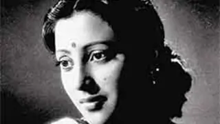 Suchitra Sen hospitalised with wrist injury Thumbnail
