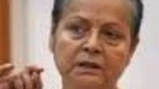 Raakhee took sitar lessons from Ravi Shankar Thumbnail