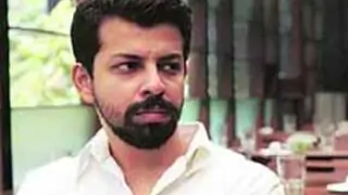 Nambiar shoots 'David' sequence in black and white Thumbnail