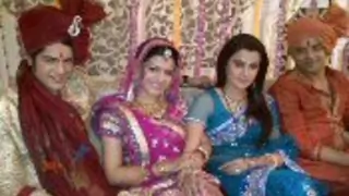 Love Marriage ya Arranged Marriage ends on 10th January 2013 Thumbnail
