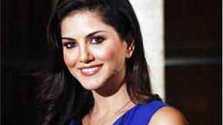 No item song for Sunny Leone in 'Singh Saheb The Great' Thumbnail