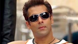 Salman signs record Rs.500 crore deal with STAR