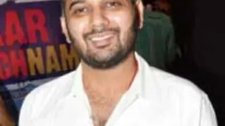 'Akaash Vani' to clash with 'Race 2' Thumbnail