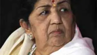 I had declined 'Ae mere watan ke logon': Lata Mangeshkar Thumbnail