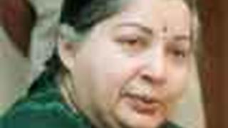 Jayalalithaa defends 'Vishwaroopam' ban, to sue Karunanidhi