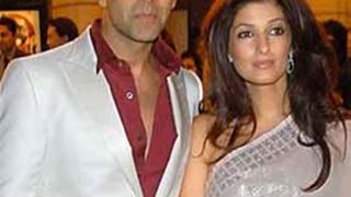 Akshay gets standing ovation from wife Twinkle Thumbnail