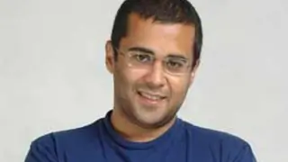 Bhagat's '3 Mistakes..' to be re-launched with 'Kai Po Che!' cover Thumbnail
