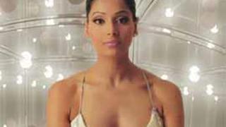 Dubbing takes away real emotion: Bipasha thumbnail