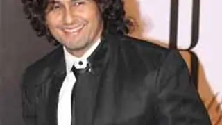 Sonu Nigam composes title track for 'Singh Saheb...' Thumbnail