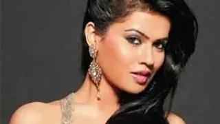 Learn different languages, suggests actress Sharmila Mandre Thumbnail