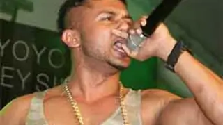 Honey Singh to sing in 'Besharam' Thumbnail