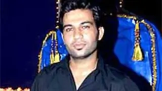 Kokata's politically turbulent justifies 'Gunday' characters, says Zaf Thumbnail