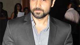 Emraan pays tribute to Gulzar in 'Ek Thi Daayan'