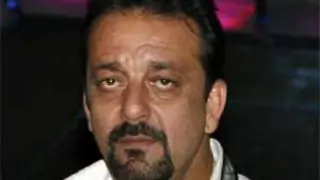 Not going for pardon, says emotional Sanjay Dutt