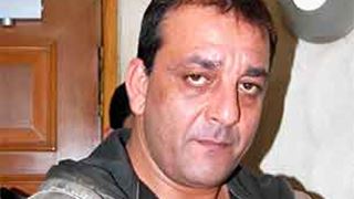 Governor flooded with petitions on Sanjay Dutt sentence Thumbnail