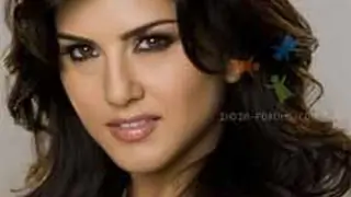 Sunny Leone happy with acceptance in India Thumbnail