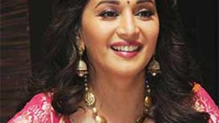 Madhuri wraps 'Gulaab Gang' shoot Thumbnail