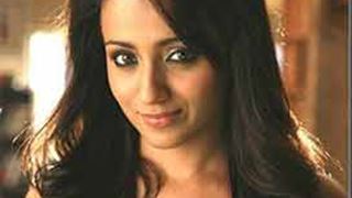 Trisha endured rain, snow for 'Endrendrum Punnagai' (With Image)