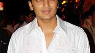 Should Ritesh Deshmukh join politics? Thumbnail