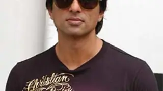 Sonu signed 'Ramaiya Vasta Vaiya' without reading script Thumbnail