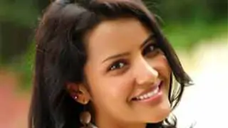 Language no barrier for Priya Anand Thumbnail