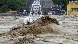 B-Town disturbed over 'national tragedy' in Uttarakhand