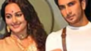 Ranveer, Sonakshi sympathetic to Uttarakhand flood victims Thumbnail