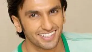 Not working in 'Magadheera' remake: Ranveer Thumbnail