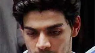 Sooraj gets bail in Jiah suicide case Thumbnail