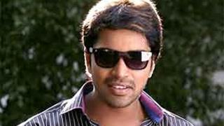 London make-up artist designs  Allari Naresh's obese look