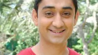 Dheeraj Miglani undergoes under eye surgery today! thumbnail