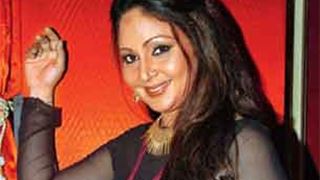 Rati Agnihotri to team up with son again in 'Purani Jeans'