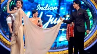SRK and Deepika re-enact 'OM SHANTI OM' on 'Indian Idol Junior' Thumbnail